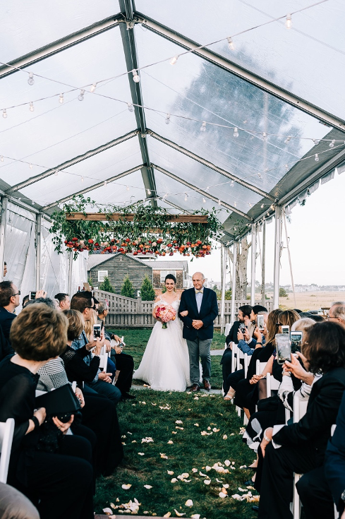 Julia + Josh&#8217;s Vibrant Fall Wedding