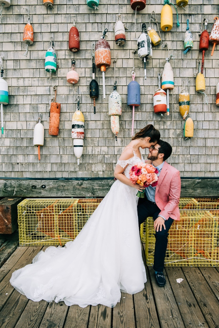 Julia + Josh&#8217;s Vibrant Fall Wedding